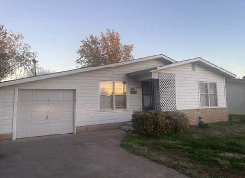 1941 N Mockingbird Ln, Abilene, TX, 79603-3327 | Card Image