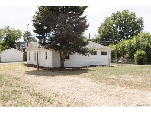 256 S 2nd Ave, Brighton, CO, 80601-2002 | Card Image