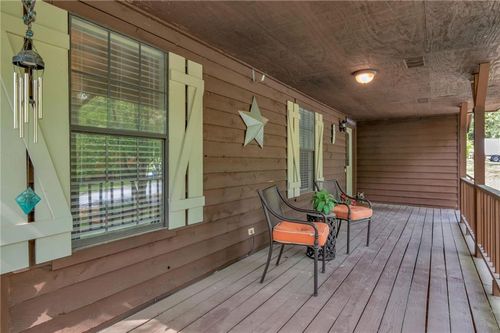 4097 Stacy Ln, Snellville, GA, 30039-6199 | Card Image