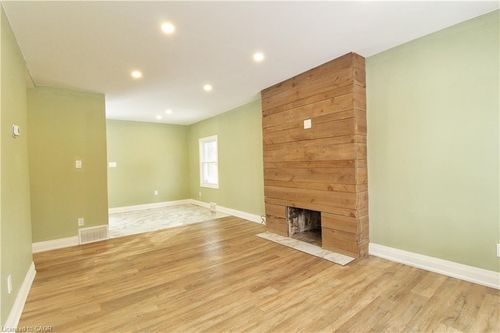 main-1243 Langmuir Ave, London, ON, N5W2G2 | Card Image