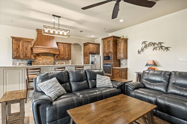 317 Paddle Boat Dr, House other with 4 bedrooms, 2 bathrooms and null parking in Granbury TX | Image 13