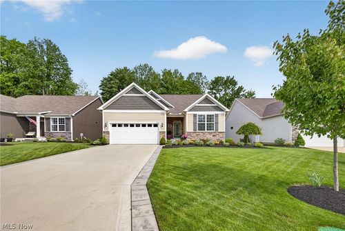 7802 Hunting Lake Dr, Concord Township, OH, 44077-8967 | Card Image