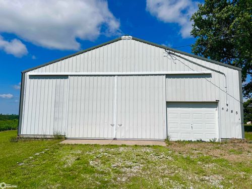 6285 E 28th St N, Newton, IA, 50208-8548 | Card Image