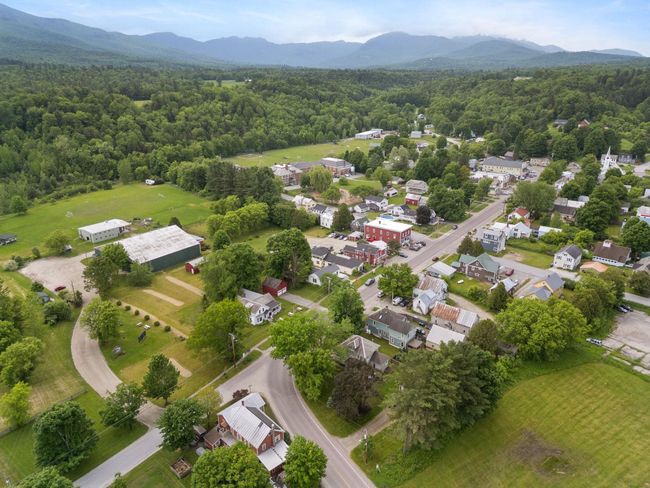 208 Main St, House other with 4 bedrooms, 3 bathrooms and null parking in Cambridge VT | Image 51