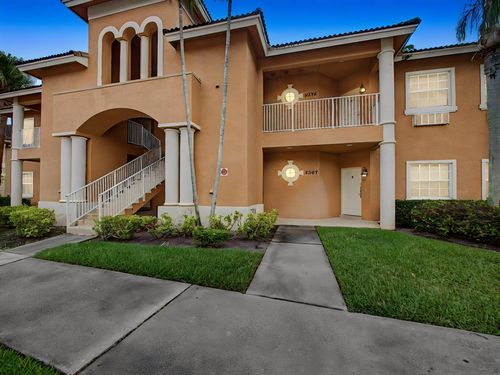 4522-8375 Mulligan Cir, Port St. Lucie, FL, 34986-3304 | Card Image