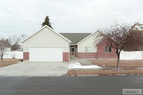 580 Cook St, Rexburg, ID, 83440-2550 | Card Image