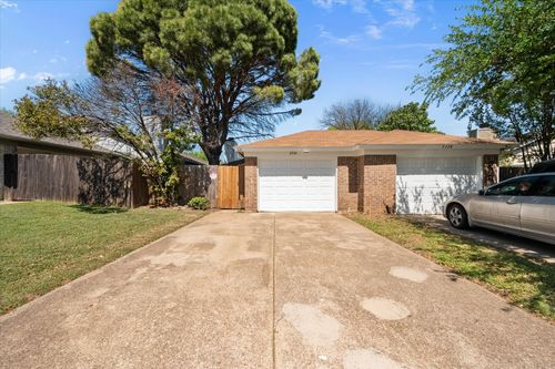 3330-3328 Green Ridge Street, Fort Worth, TX, 76133 | Card Image