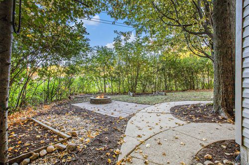 404 N Sybald St, Westland, MI, 48185-8638 | Card Image