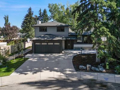 210 Canterbury Pl Sw, House detached with 4 bedrooms, 3 bathrooms and 4 parking in Calgary AB | Image 1