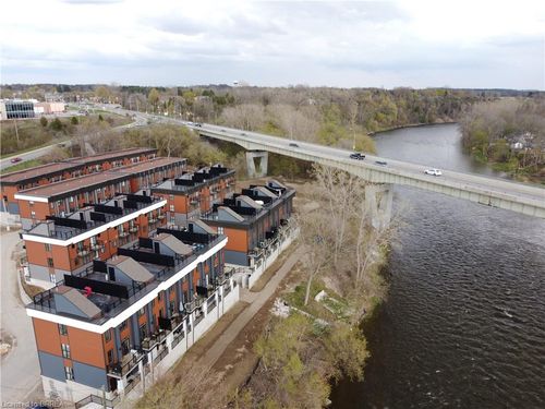 {{alt}} | Card Image