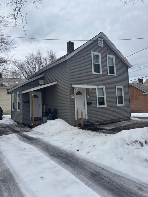 210 Division St, Bennington, VT, 05201-1919 | Card Image