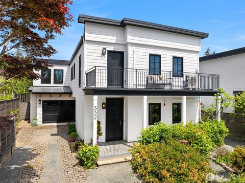 332 6th Ave, Kirkland, WA, 98033-5532 | Card Image