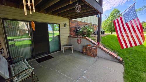 1521 E Melgaard Rd, ABERDEEN, SD, 57401-7701 | Card Image