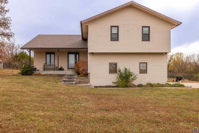 2525 Nw 78th St, House other with 3 bedrooms, 2 bathrooms and null parking in Topeka KS | Image 1