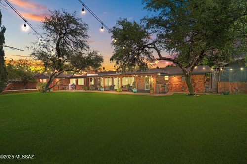 11870 E Wagon Trail Rd, Tucson, AZ, 85749-8600 | Card Image