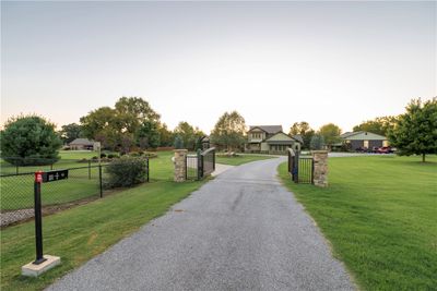 Private Gated Driveway | Image 3