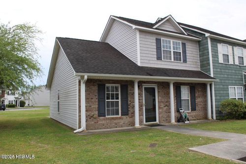 801 Springwood Dr, Jacksonville, NC, 28546-9621 | Card Image