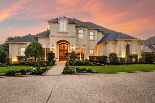 7204 Majestic Mnr, Colleyville, TX, 76034-6384 | Card Image