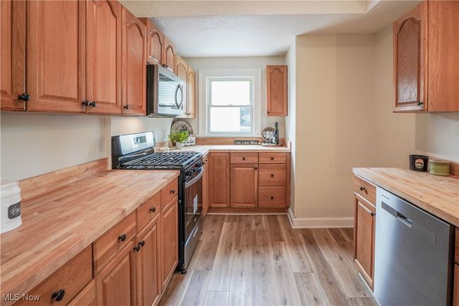 132 Denison Ave, House other with 3 bedrooms, 1 bathrooms and null parking in Elyria OH | Image 10