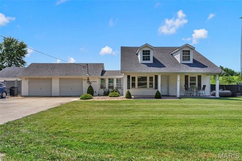 9 Mingo Ln, Lake St Louis, MO, 63367-4004 | Card Image
