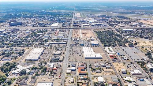 700 S 10th St, McAllen, TX, 78501-5019 | Card Image