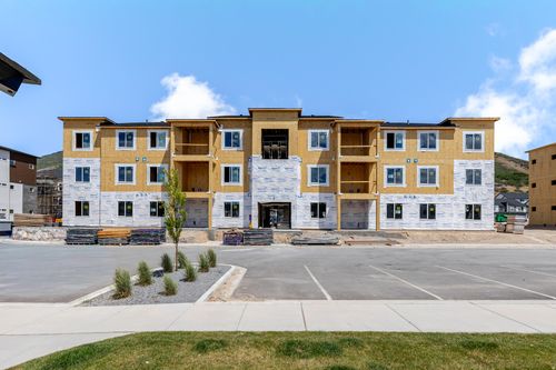 x204-4763 S 690 W, Mapleton, UT, 84664-5135 | Card Image
