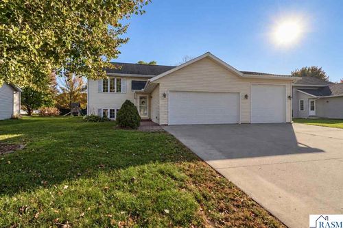 105 Torrey Pines Drive, Mankato, MN, 56001 | Card Image