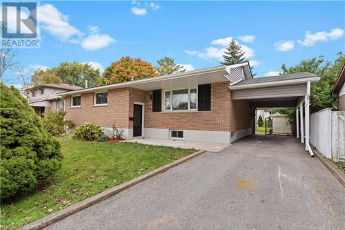 694 Laidlaw Cres, Kingston, ON, K7M5M4 | Card Image