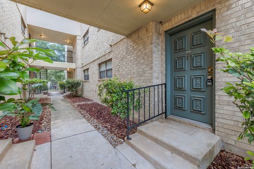 913-11843 Braesview, San Antonio, TX, 78213-4824 | Card Image