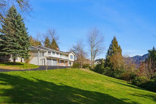 34639 Dunn St, Mission, BC, V2V6W1 | Card Image