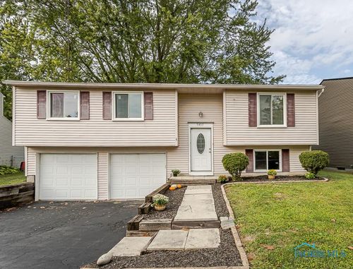 5457 Thornbrook Trl, Toledo, OH, 43611-1422 | Card Image