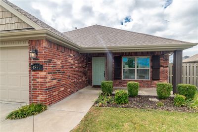 4837 W Croft Drive, House other with 3 bedrooms, 2 bathrooms and null parking in Fayetteville AR | Image 2