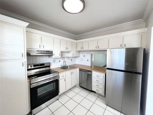 apt-102-6005 Del Lago Cir, Sunrise, FL, 33313-6302 | Card Image