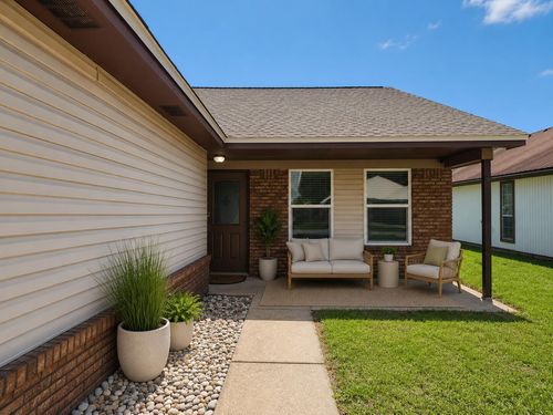911 Lawton Ct, Fort Walton Beach, FL, 32547-1928 | Card Image