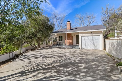 9817 Commerce Ave, Tujunga, CA, 91042-3003 | Card Image