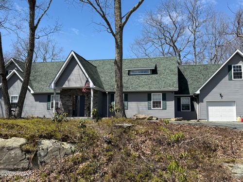 801 Maple Ridge Court, Hawley, PA, 18428 | Card Image