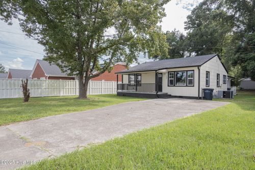 133 Zack Cir, Jacksonville, NC, 28540-5639 | Card Image