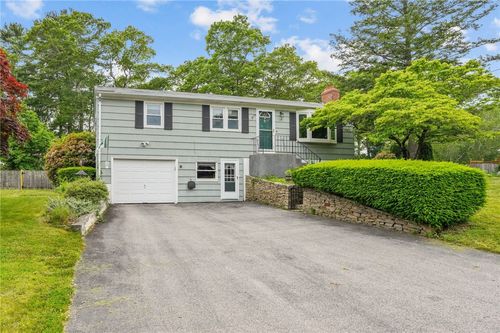 116 Clearview Dr, North Kingstown, RI, 02852-2504 | Card Image
