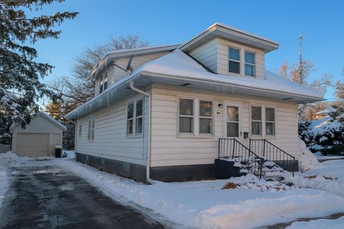 321 Eureka St, Genoa, IL, 60135-1012 | Card Image