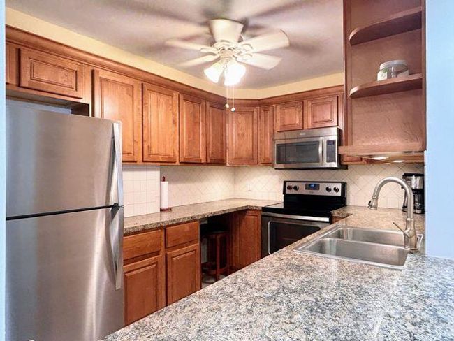 APT-207 - 125 Ocean Ave, Condo with 2 bedrooms, 2 bathrooms and null parking in Palm Beach Shores FL | Image 8