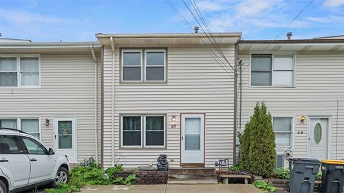 40 Meanor St, Imperial, PA, 15126-2111 | Card Image