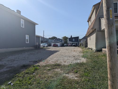 1852 Shelby St, Indianapolis, IN, 46203-4042 | Card Image