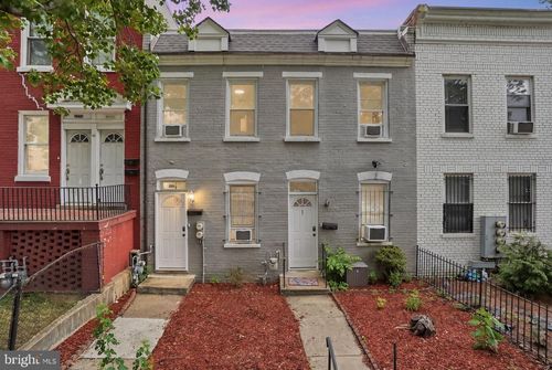 2015 4th St Ne, WASHINGTON, DC, 20002-1213 | Card Image