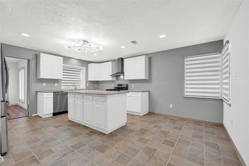 705 Holly Springs Ct, Conroe, TX, 77302-3811 | Card Image