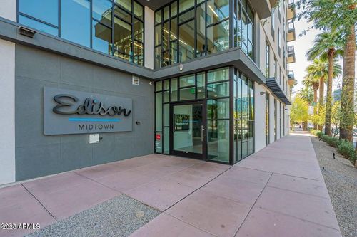 3001-3131 N Central Ave, Phoenix, AZ, 85012-2789 | Card Image