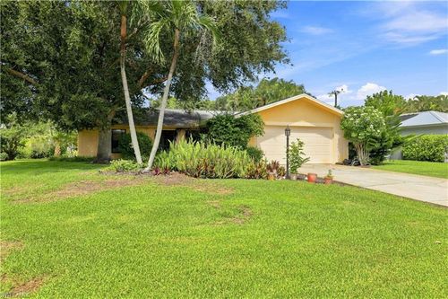 4448 Beechwood Lake Dr, NAPLES, FL, 34112-5203 | Card Image