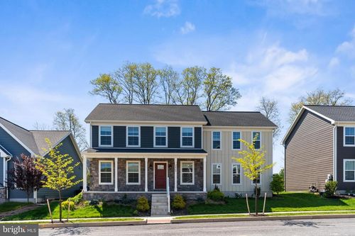 2425 Hawthorne Dr, HARRISBURG, PA, 17110-4016 | Card Image