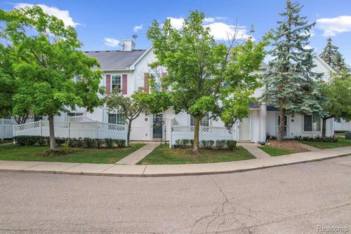 22051 Atlantic Pointe, Farmington Hills, MI, 48336-4306 | Card Image