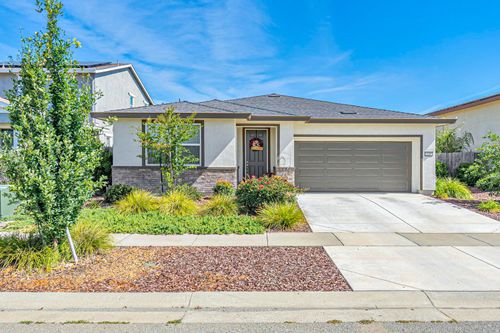 1549 Gelderlander Way, Olivehurst, CA, 95961-4916 | Card Image