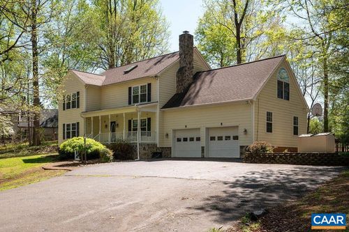 3595 Montgomery Ln, CHARLOTTESVILLE, VA, 22903-9315 | Card Image